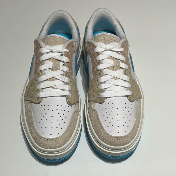 New with box - Wmn’s Nike Air Jordan 1 Elevate Low SE Blue - FD1028-100 - Picture 4 of 6